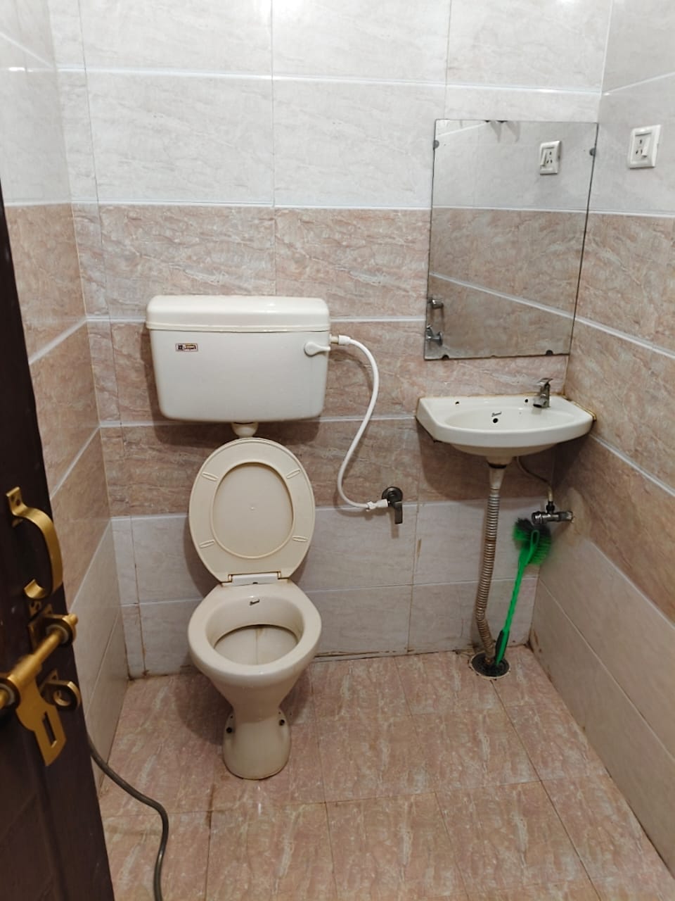 2BHK Unfurnished Flat for Rent Near Munshipulia Metro Station, Munahipulia, Lucknow - Photo 2